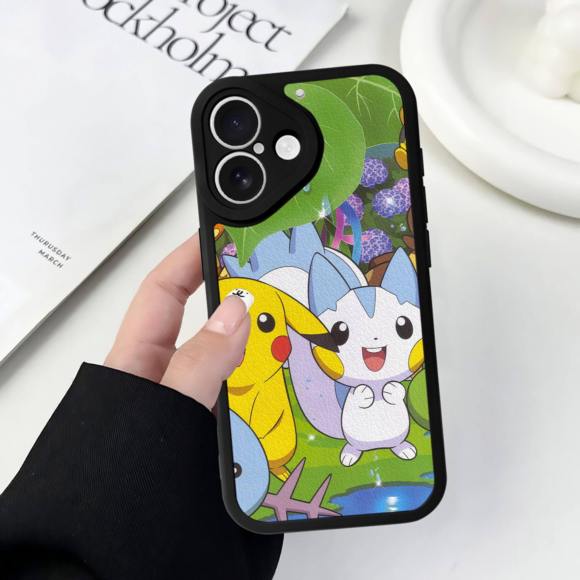 （画像用） ポケットモンスター Pokémon 【iPhone 16シリーズ対応】シリコンスマホケース（レザー調） 材質：シリコン